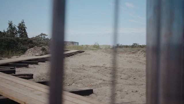 Дикая природа, дюны, белоснежный песок и волнительное Балтийское море