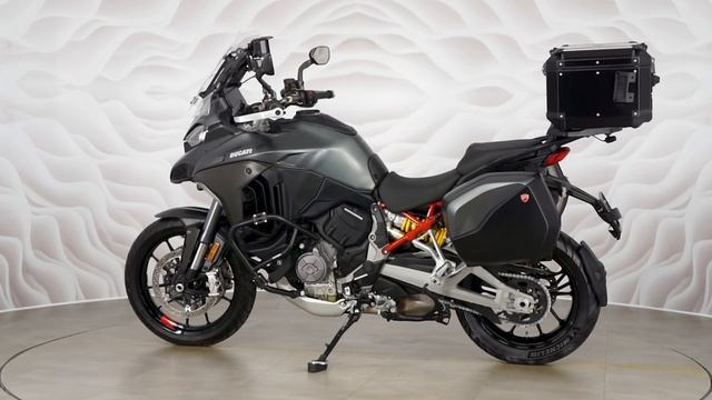 Ducati Multistrada V4 vin ZDM1A00AAMB008586