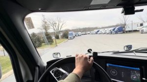 КАК ВЫЖИВАЕТ НЕМОЛОДОЙ БУРЯТ НА ЗАГНИВАЮЩЕМ ЗАПАДЕ.