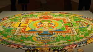 В Манеже Малого Эрмитажа прошла церемония разрушения мандалы