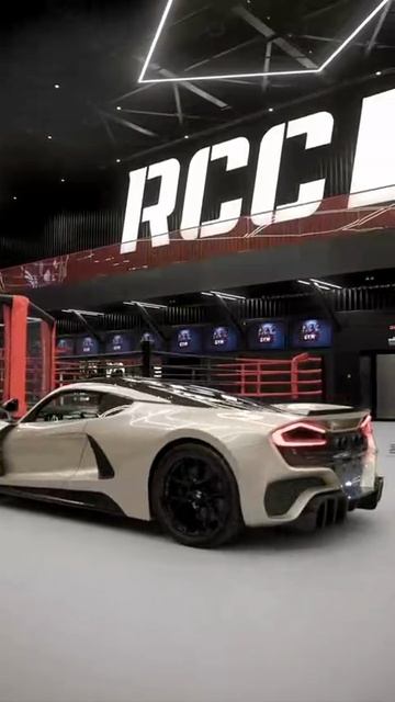 💥В зале Петра Яна представили гиперкар Hennessey Venom F5 Evolution смотреть онлайн