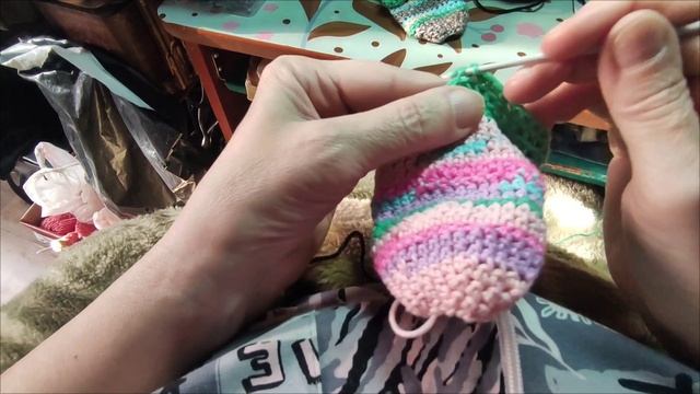 Вяжу ещё  две «Крокозявры» — чехлы для ключей/ Хобби DIY, вязание крючком