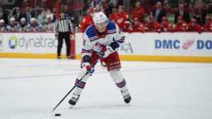 "Лос-Анджелес Кингз" подтвердил переход из "Рейнджерс" Артемия Панарина