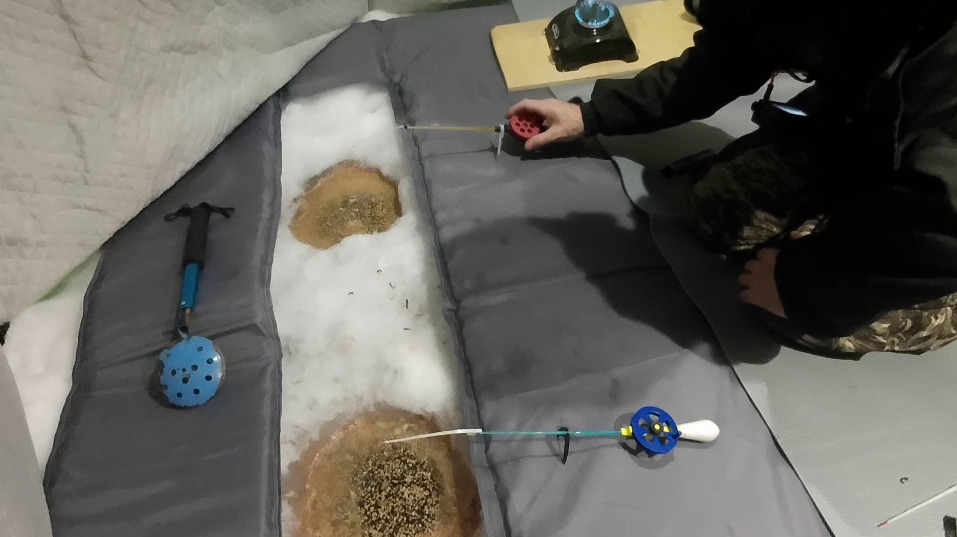 ПРИЕХАЛ ПОЛОВИТЬ КАРАСЯ и что то ПОШЛО НЕ ТАК… Зимняя рыбалка.