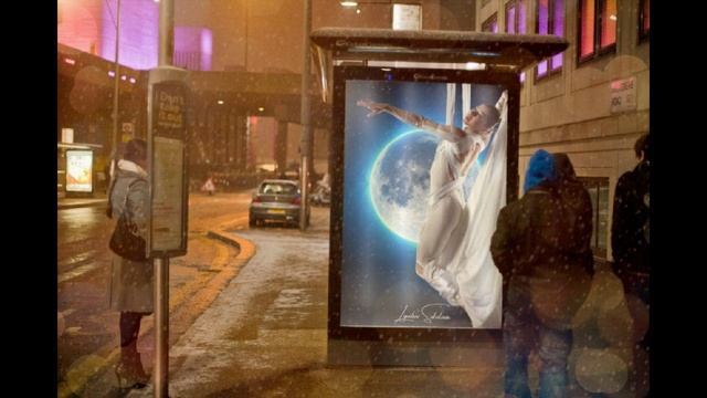 Городской рекламный стенд — воздушная гимнастка Л.Соколова авторский проект дизайнера Елены Мешковой