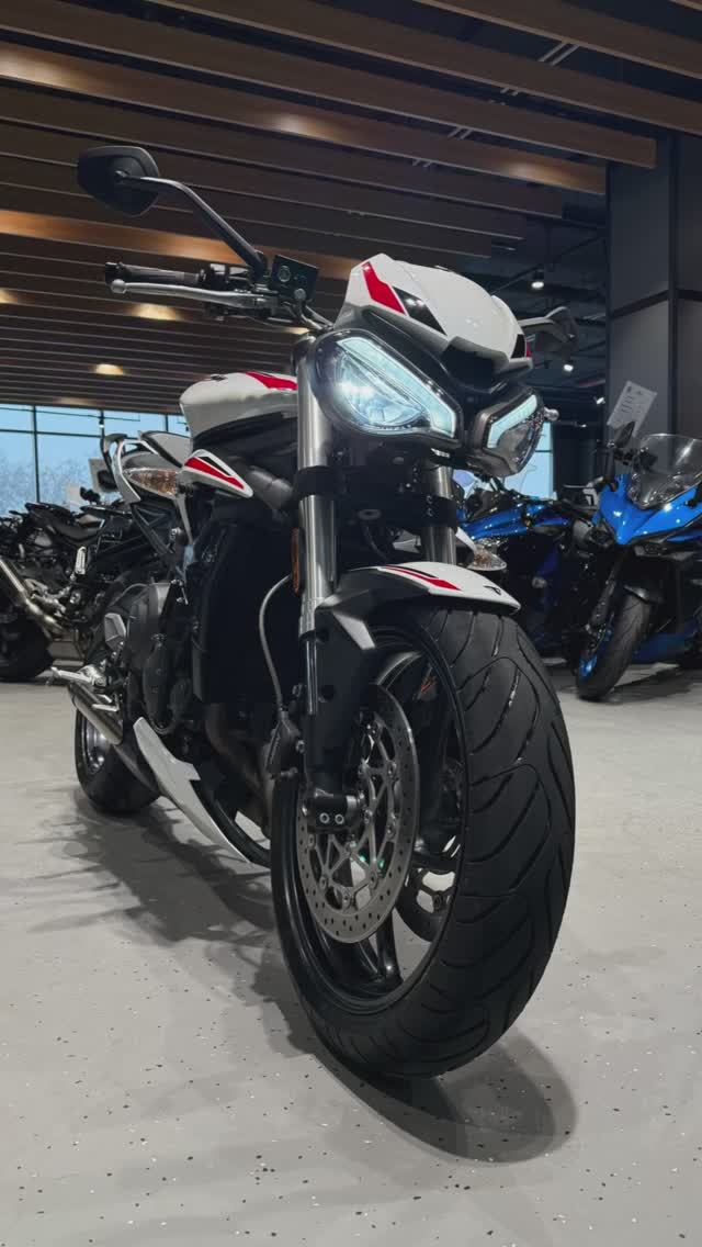 TRIUMPH STREET TRIPLE (2021)  VIN: SMTHDA52AZMAE3480