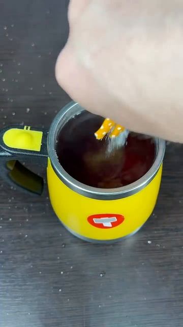 Кружка с магнитным миксером 😁