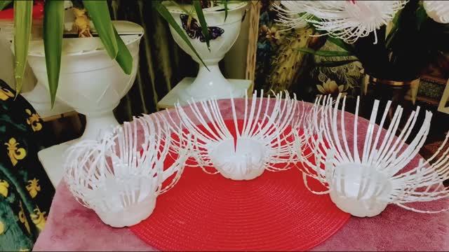 Цветы из пластиковых бутылок! Просто и красиво! смотреть онлайн