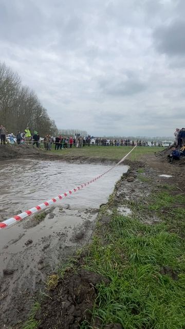 Нивы и уазы ы грязи