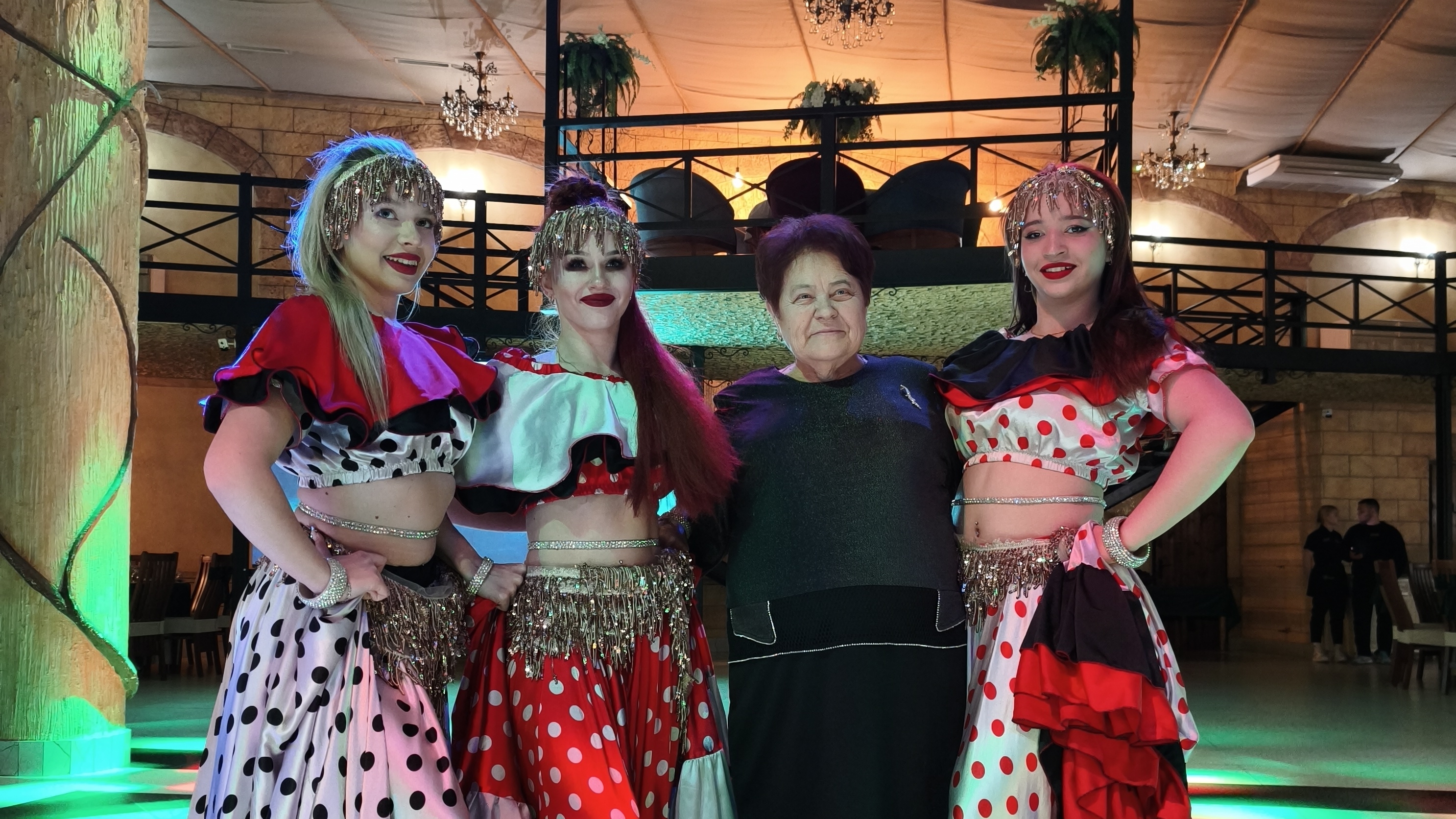 Дарите людям эмоции — это бесценно! Цыганско-испанский танец от шоу-балета ART_SHOW_DANCE