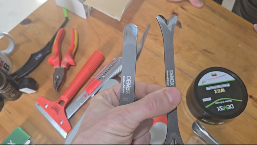 Хитрости при работе с затиркой!Красивые углы на плитки легко и быстро! смотреть онлайн