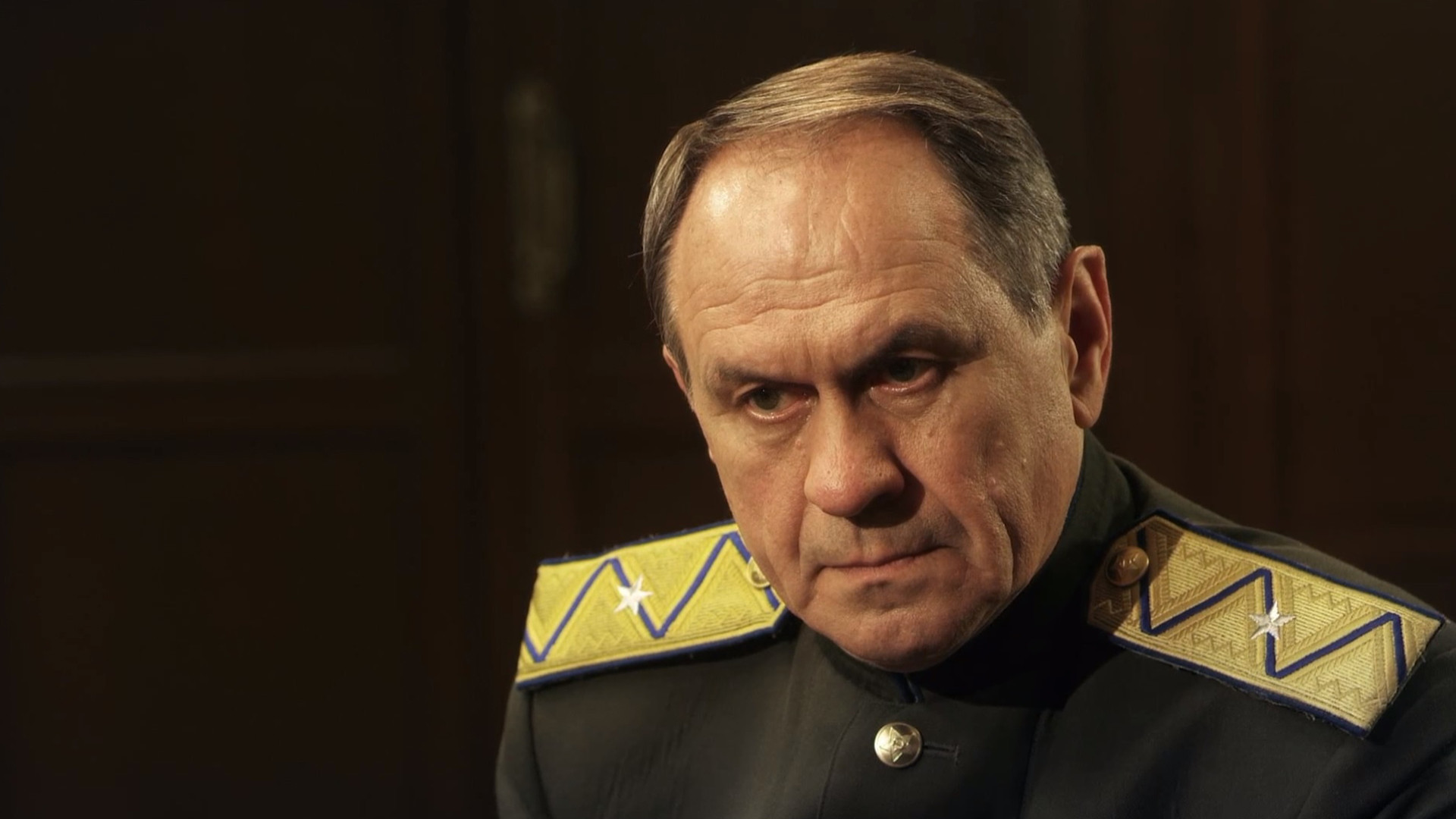 Смерть шпионам. Лисья нора, 1 сезон, 1 серия смотреть онлайн