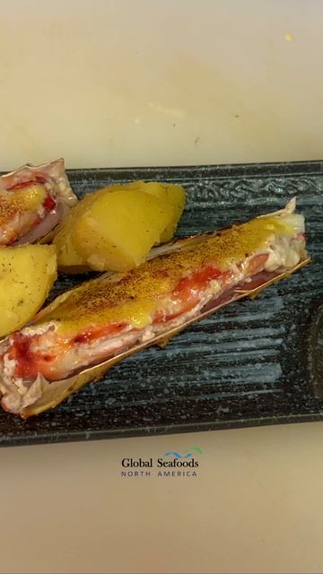 Потрясающее блюдо из королевского краба начинается со свежесваренного king crab