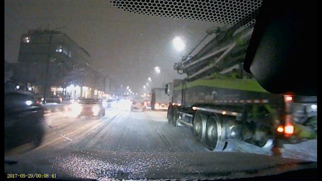 Обзор дорог из окна высокого авто Обзор дорог из окна высокого авто