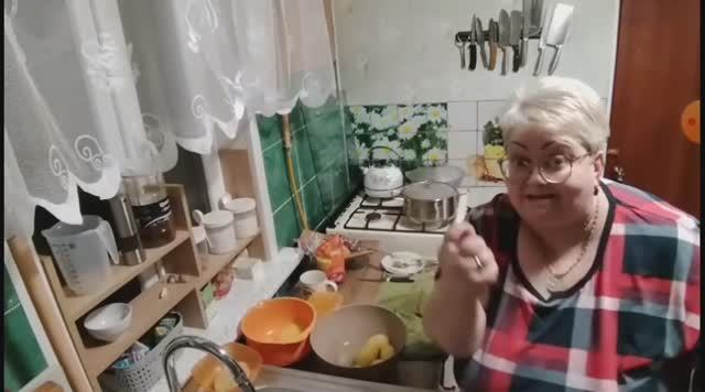 ОЧЕРЕДНОЕ ОСКОРБЛЕНИЕ ЛЮДЕЙ ОБЗОР НА КАНАЛ ЖЕНЩИНА ПО ИМЕНИ РИММА смотреть онлайн