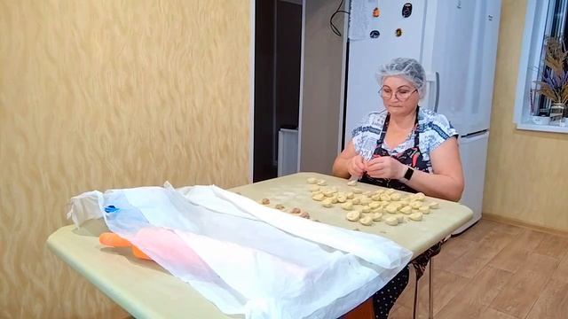 ЖИЗНЬ В СЕЛЕ/ПЕЛЬМЕНИ НА ПРОДАЖУ/ ОБЕД смотреть онлайн