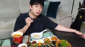 🔥🍲 Мукбанг и Mukbang : ЧТО ЕДЯТ В КОРЕЕ НА ОБЕД? 🍙 Самый популярный быстрый обед