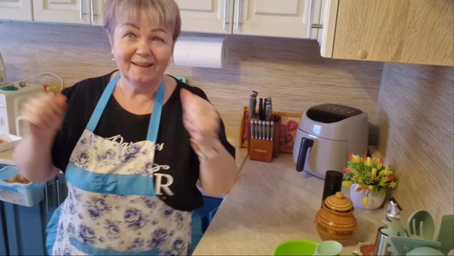 ГОТОВЛЮ КУРОЧКУ ПО ЕВРЕЙСКИ, МИНИМУМ ХЛОПОТ. смотреть онлайн