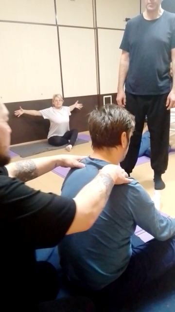 Массаж предплечьями