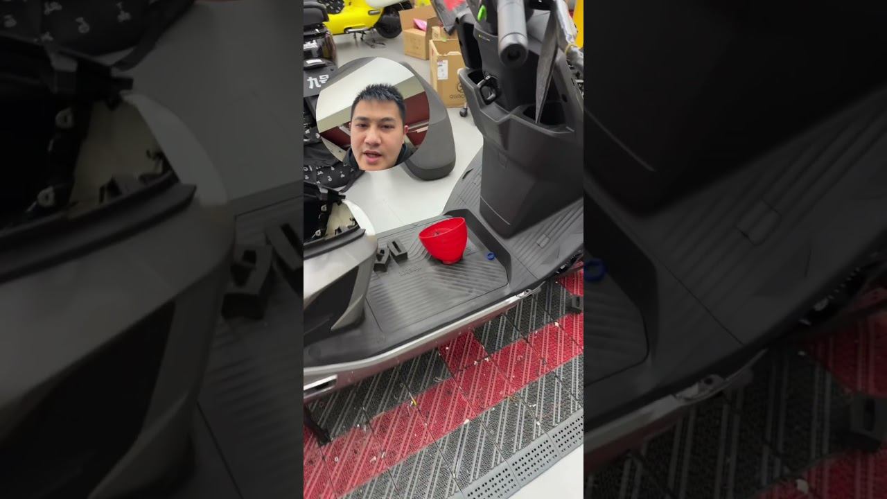 Собираем Клиентский электроскутер Ninebot M5 125 с мощным апгрейдом #ninebot #m5125 смотреть онлайн