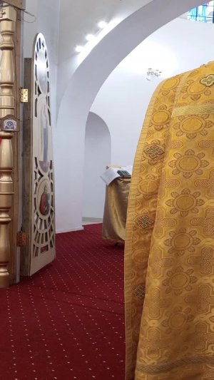 Божественная служба в храме Святой Троицы