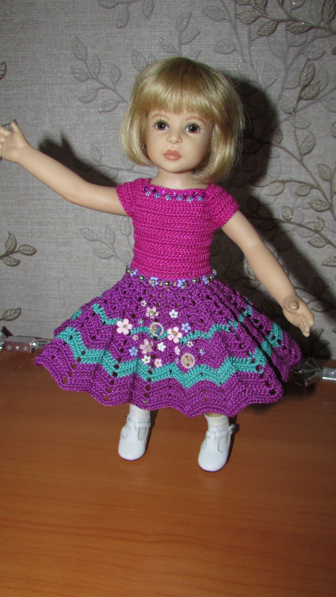 Авторское вязаное платье на кукол Хейди Плюсчок 26 см - Heidi Plusczok 26 см смотреть онлайн