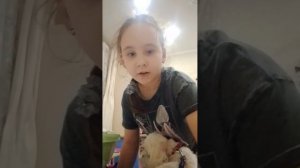 Сноу примеряет одежду.1 часть