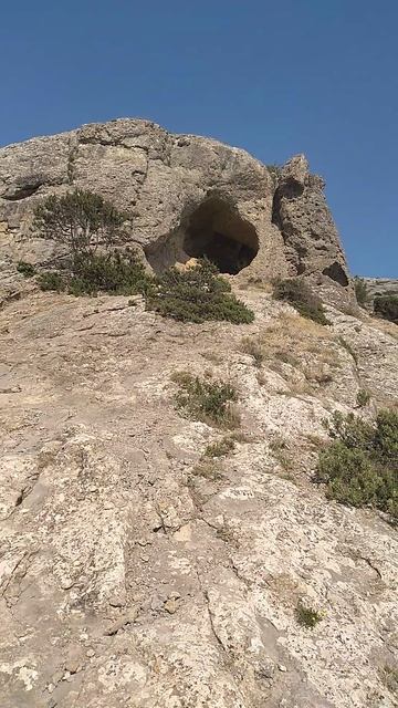 Грот Эолова Арфа на Чёрном море интересно наблюдать с любого расстояния смотреть онлайн