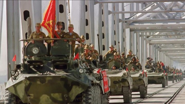 "Голубые береты". Едем домой... смотреть онлайн