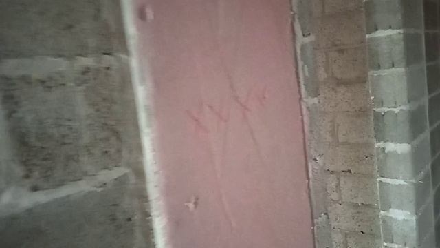 Пилим выступающие пилоны