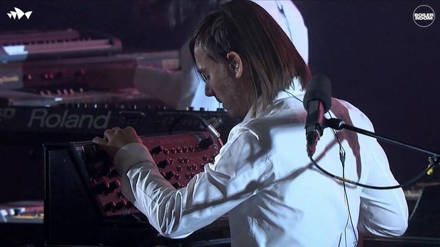 AIR -  La Femme dArgent    Live at Sydney Opera House