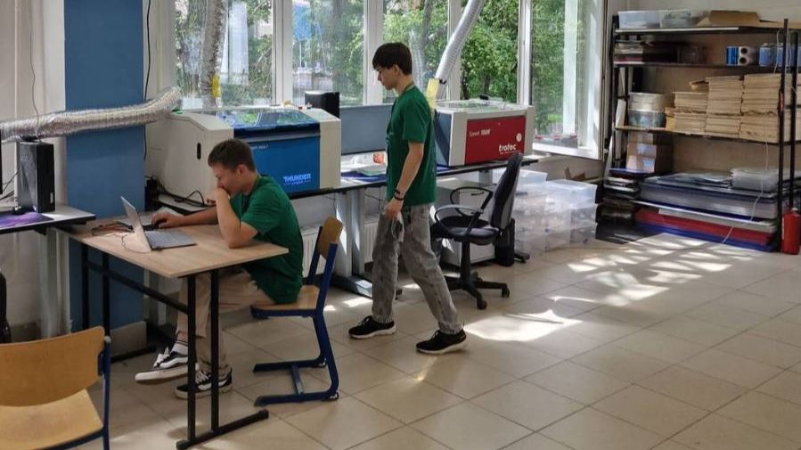 Сравнение лазерных станков с металлической и стеклянной трубкой Thunder Laser.