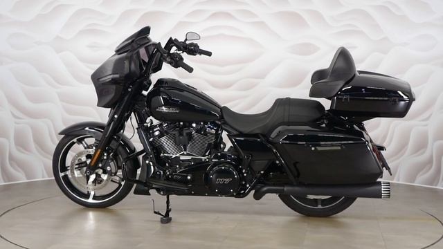 Harley-Davidson Street Glide vin 5HD1KB750RS627429