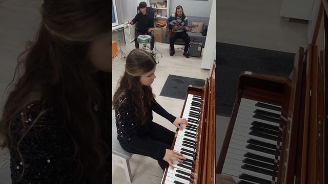 Омельянюк София. "Blue Bossa" Kenny Dorham. смотреть онлайн