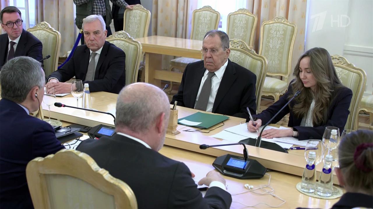 Глава МИД Сергей Лавров говорил о мировой безопасности после встречи с руководством ОБСЕ. смотреть онлайн