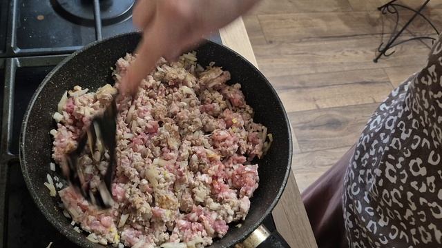 ЖДЁМ СТУДЕНТА...ХЛОПОТЫ НА КУХНЕ 🥰🥰🥰 смотреть онлайн