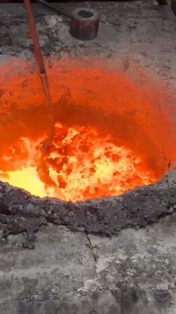 Шлаковар: Рафинирование расплава БрО8Ц4 с раскислением смотреть онлайн