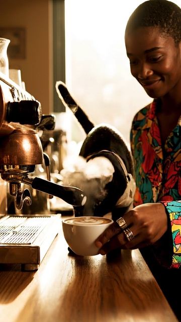 The Barista / Бариста #shorts  #cat #cute #прикольныекоты #веселыекоты #видосыоткота #видосыоткота