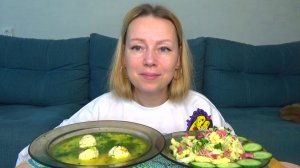 Мукбанг суп с фрикадельками и зеленью, макароны с колбасой, овощи. Еда вкуснота!