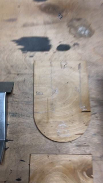 Бункерная кормушка для кроликов