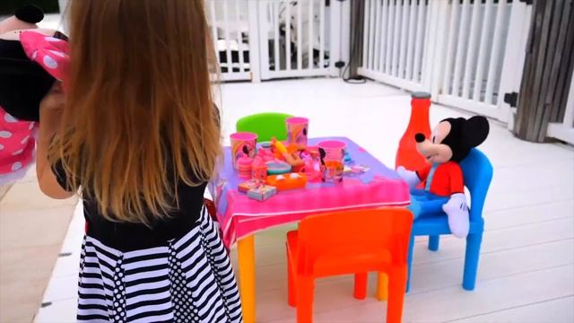 Настя и новые игрушки от Микки и Минни маус Видео для д смотреть онлайн