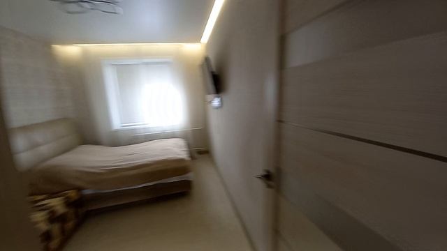 2 ком. Высоцкого д.31, до Метро Золотая нива  20-25 минут на транспорте