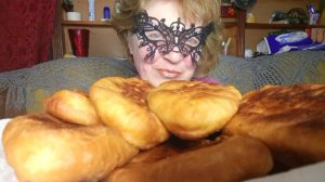 Мукбанг НЕ ОБОЖРАТЬСЯ БЫ! Ленка рулит ПИРОГАМИ!