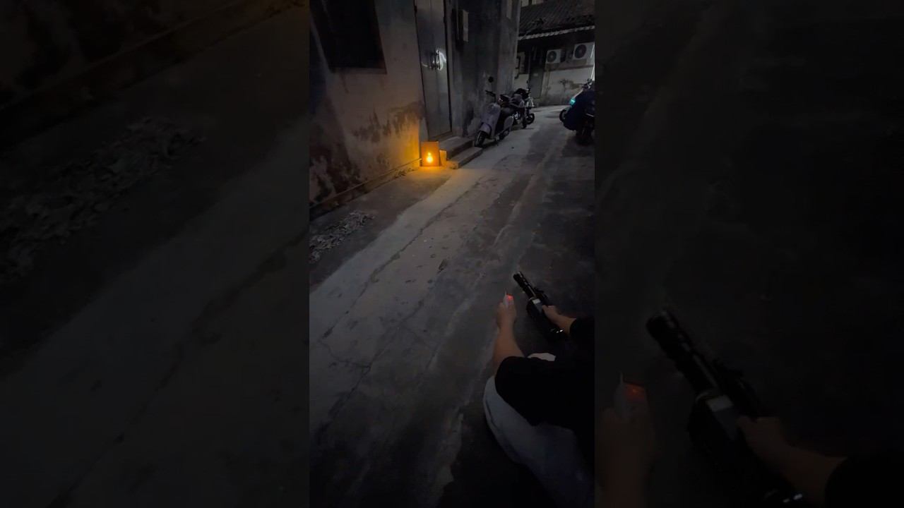 Лазерная пушка 660Вт с ДУ-пультом 42В/30Ач прожигает вещи до 150 метров #лазер #лазернаяпушка смотреть онлайн