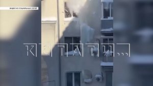 Сшибая сосульки, коммунальщики посшибали кондиционеры у жителей