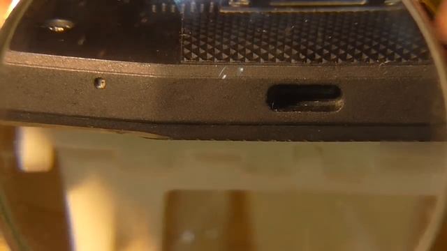 Не заряжает _ Чистим гнездо зарядки — передачи данных … улучшенный способ _HD