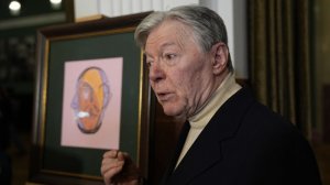 «Это мысли вслух»: в театре «Ленком» открылась выставка Александра Збруева