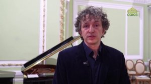 В нижегородской школе № 30 имени Лоры Антоновой организовали бал у старшеклассников