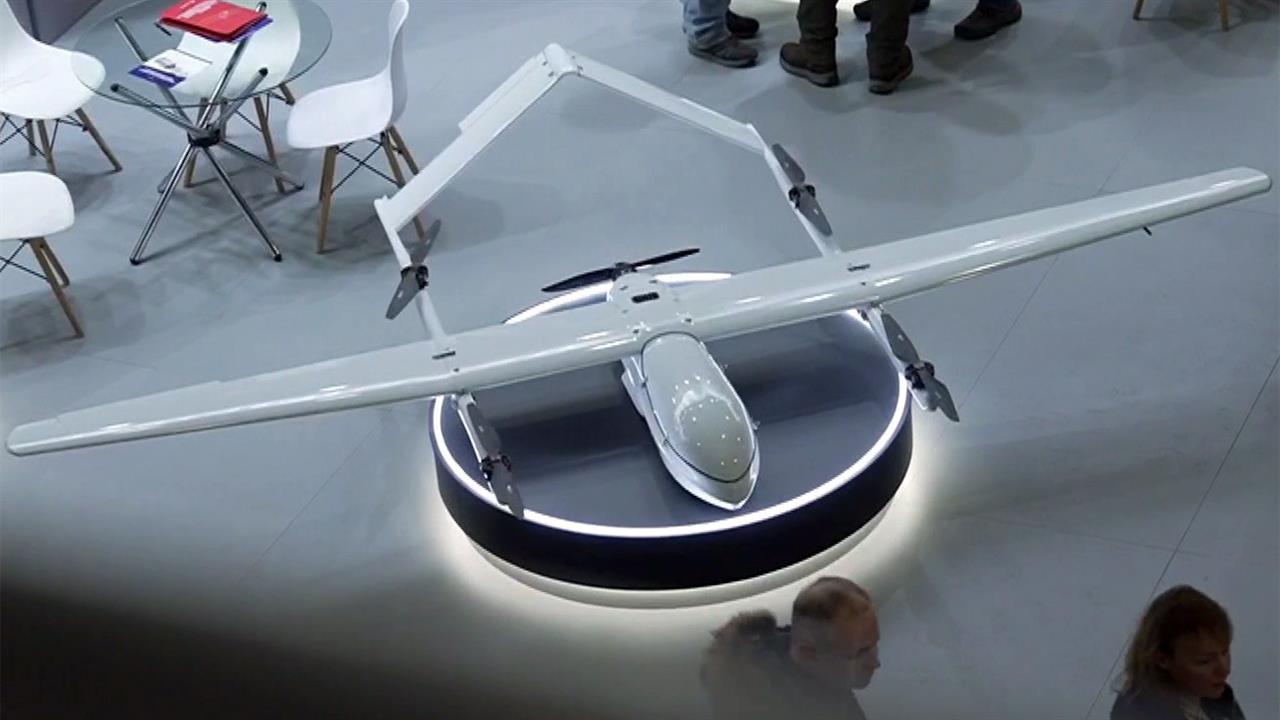 Дроны нового поколения представлены на Национальном авиационном инфраструктурном салоне. смотреть онлайн