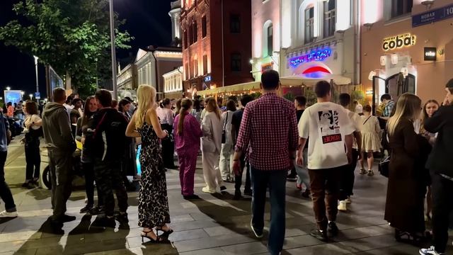 Ночь в Москве выходного дня 🌃 Прогулка по мегаполису без сна 🚶♂️✨